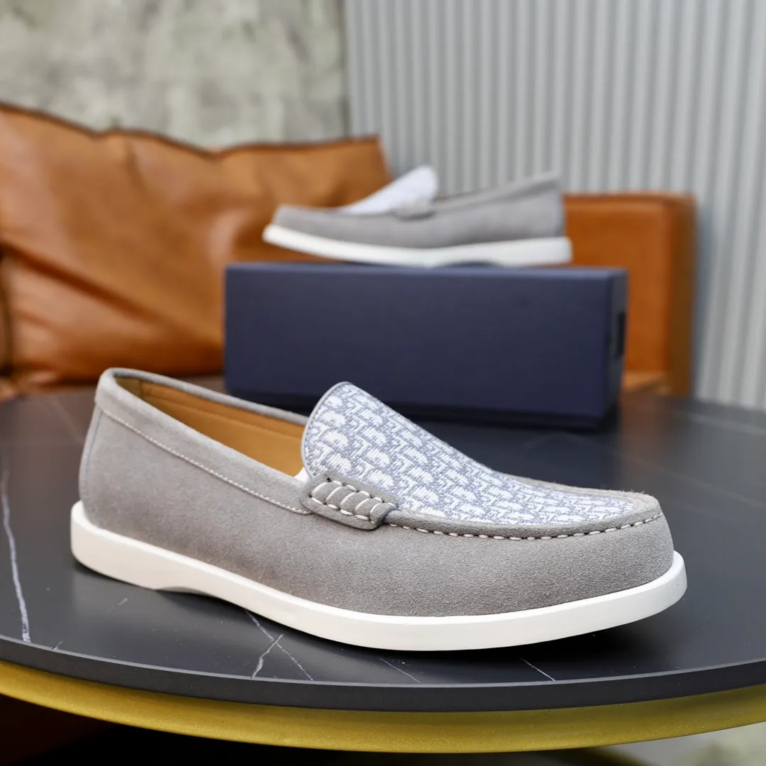 Ex-factory price: 540🙅‍♂️🙅‍♂️🙅‍♂️ Brand: Dior DIOR Standard code: Men's code 38/44 (45 can be customized) Grade: Same as the official website Material: Original cowhide stitching, cowhide lining, original TPU wear-resistant soft outsole Style categories: Leisure and sports version, footwear for driving, young fashion, European and American trends, British style Color: actual picture color